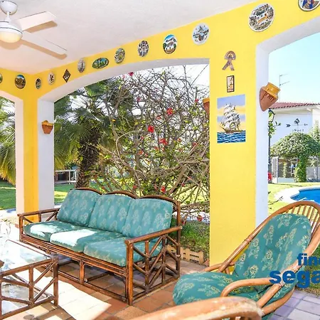 Maite Villa